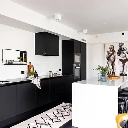 High-end 3-room Apt *